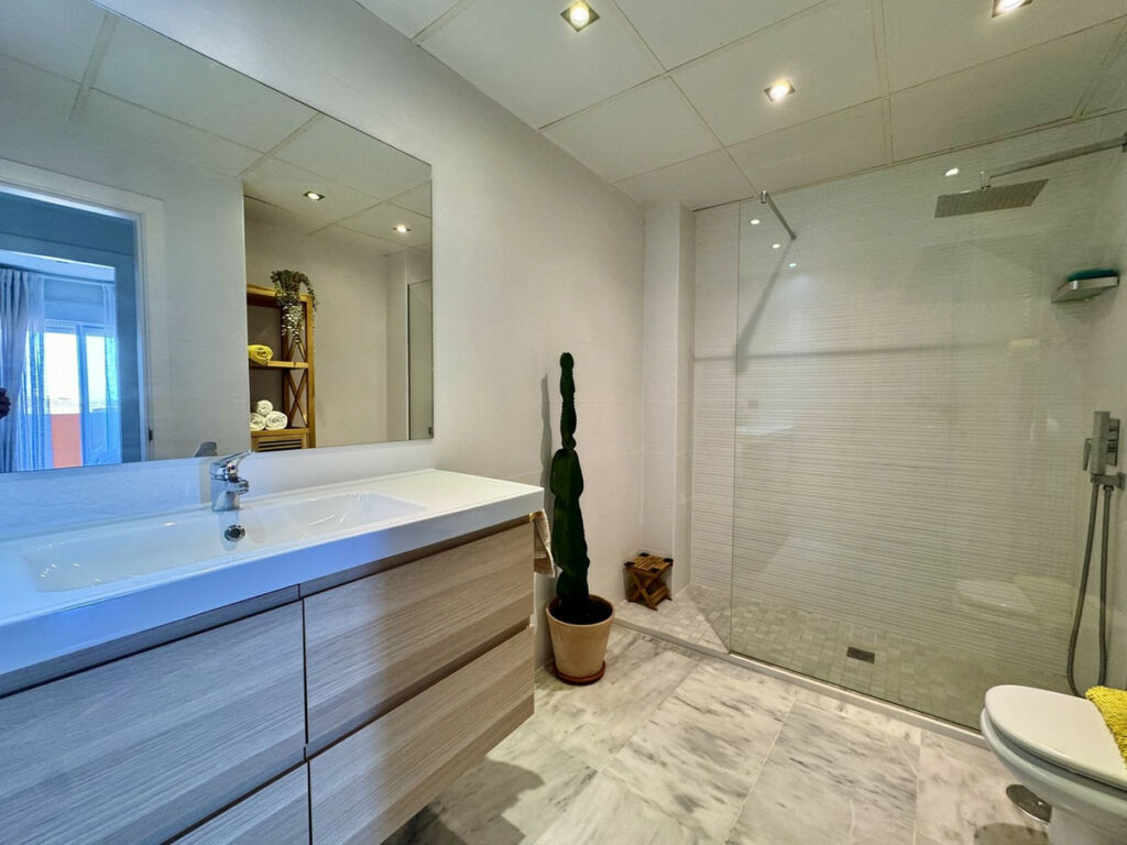 Middle Floor Apartment Benalmadena Costa Málaga - image 14