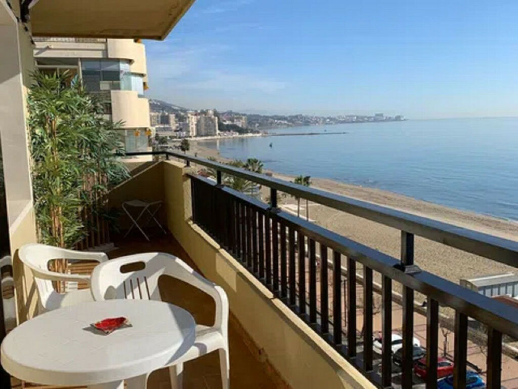 Middle Floor Apartment Fuengirola Málaga - image 12