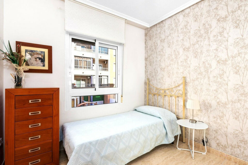 Middle Floor Apartment Guardamar del Segura Alicante - image 12