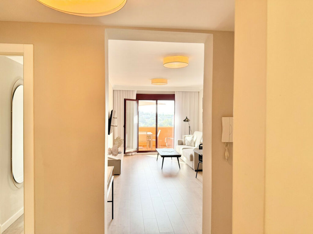 Middle Floor Apartment Benahavís Málaga - image 12