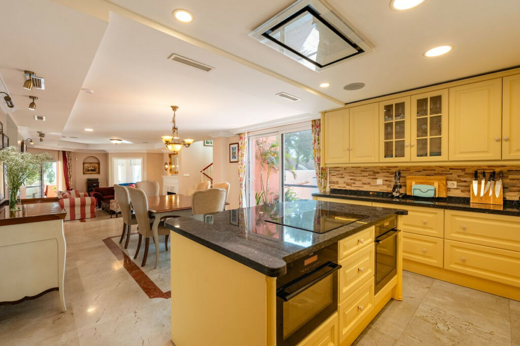Detached Villa Mijas Málaga - image 12