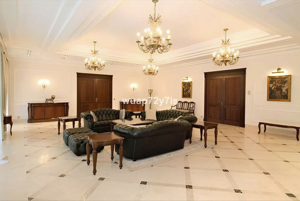 Detached Villa Marbella Málaga - image 12