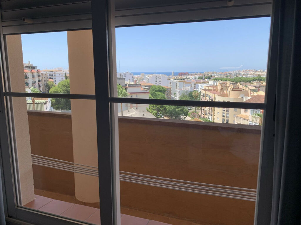 Middle Floor Apartment Estepona Málaga - image 12