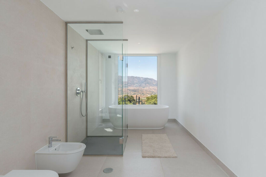 Detached Villa La Mairena Málaga - image 12