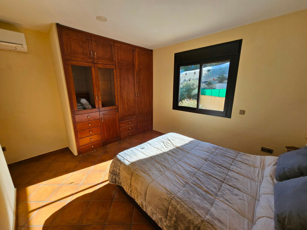 Detached Villa Callosa d'en Sarria Alicante - image 12