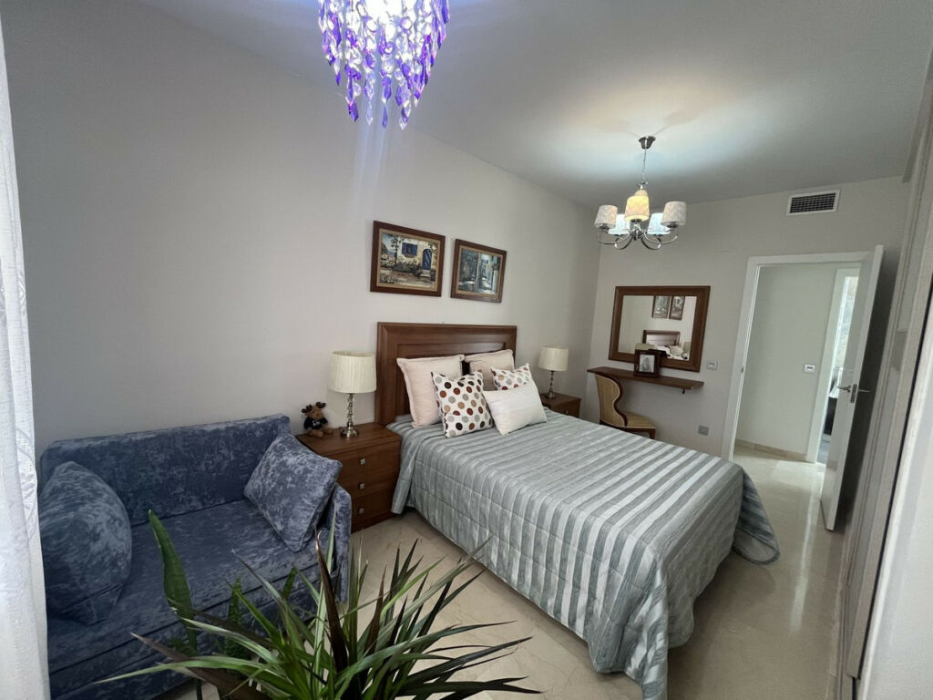 Penthouse Estepona Málaga - image 12