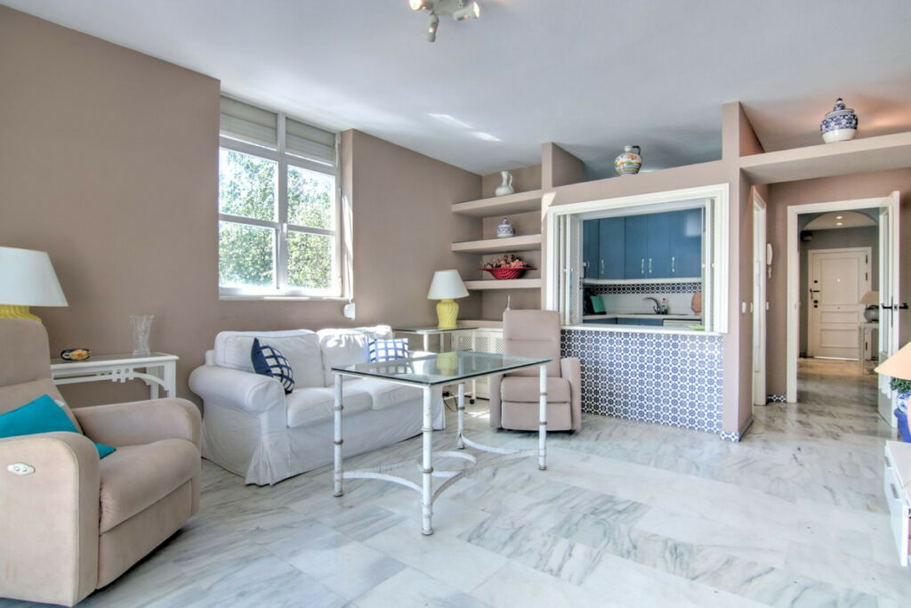 Middle Floor Apartment Fuengirola Málaga - image 12