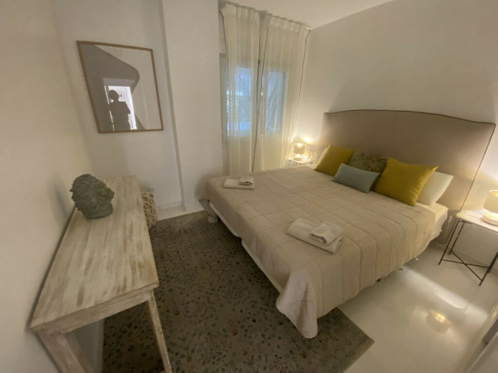 Middle Floor Apartment Puerto Banús Málaga - image 12