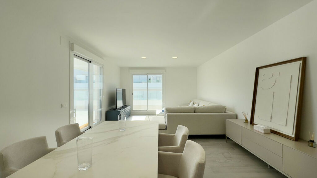 Top Floor Apartment Nueva Andalucía Málaga - image 12