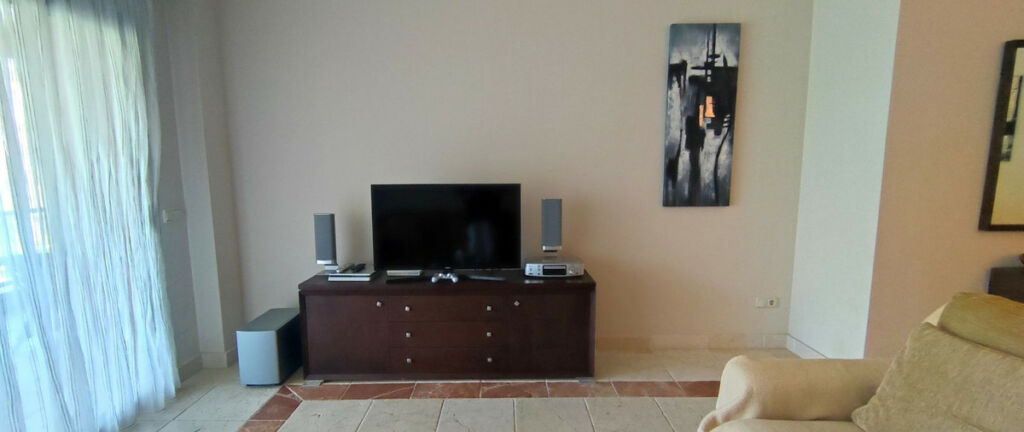 Middle Floor Apartment Atalaya Málaga - image 12