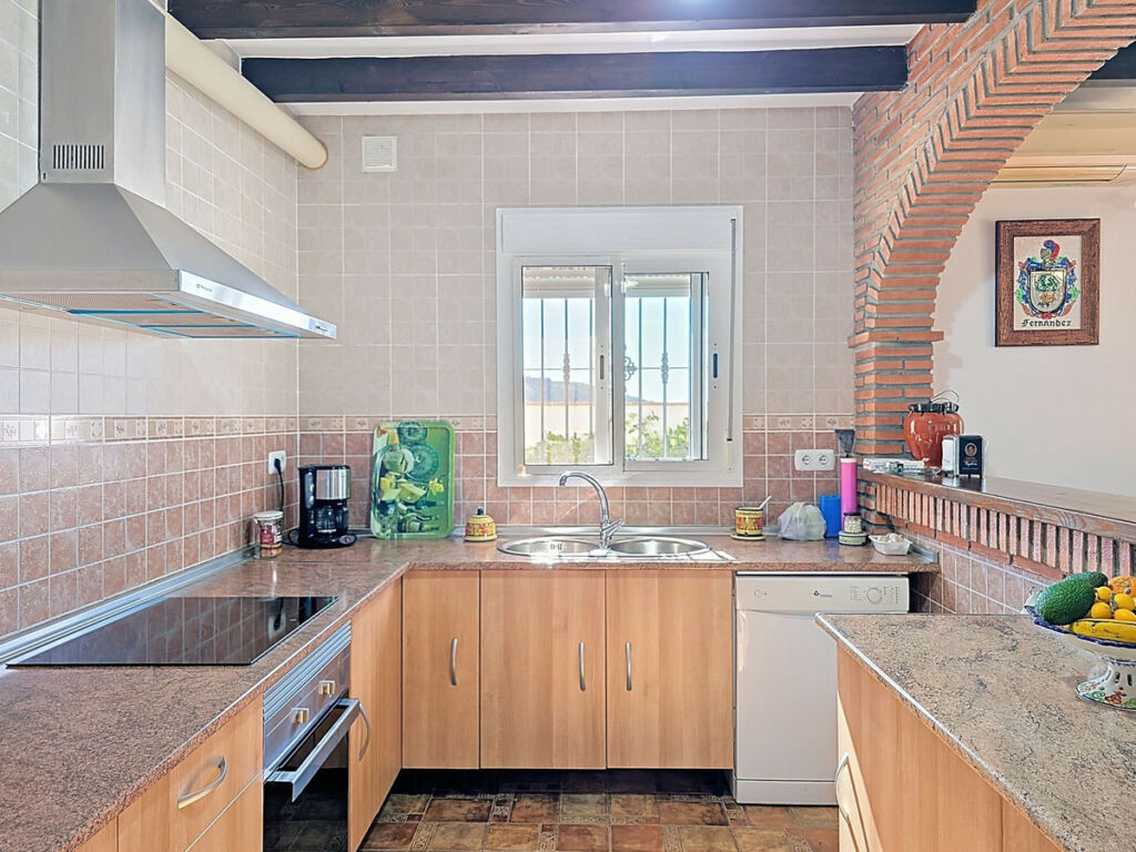 Detached Villa Cómpeta Málaga - image 12
