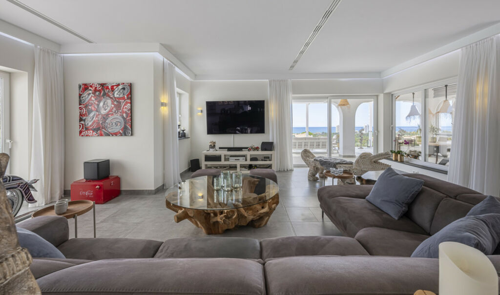 Detached Villa Elviria Málaga - image 15