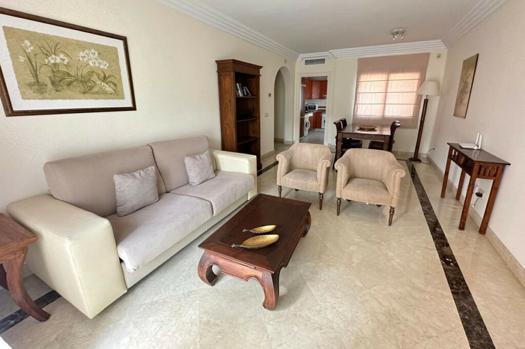 Middle Floor Apartment Puerto Banús Málaga - image 12