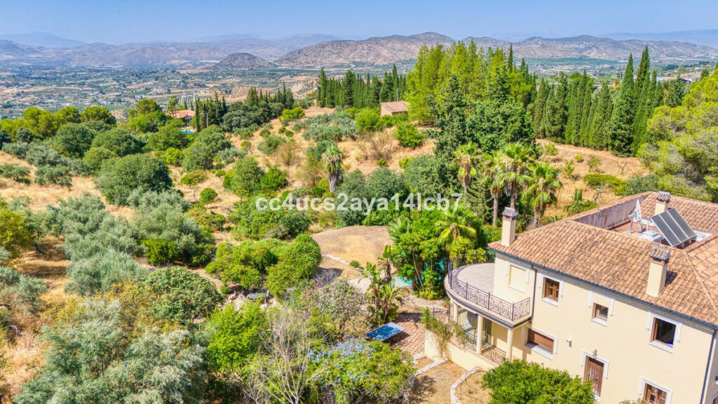 Detached Villa Alhaurín el Grande Málaga - image 12