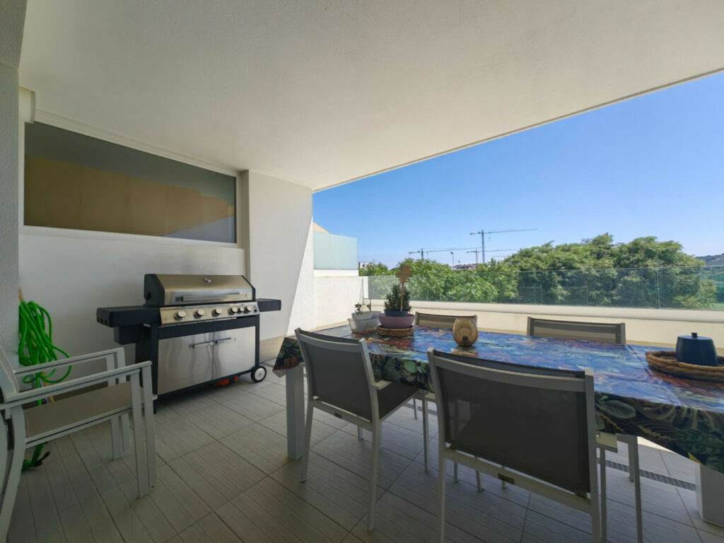 Middle Floor Apartment Estepona Málaga - image 13