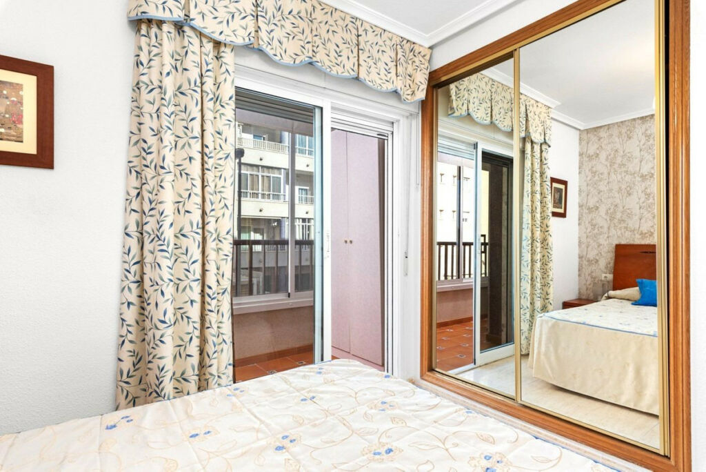 Middle Floor Apartment Guardamar del Segura Alicante - image 13