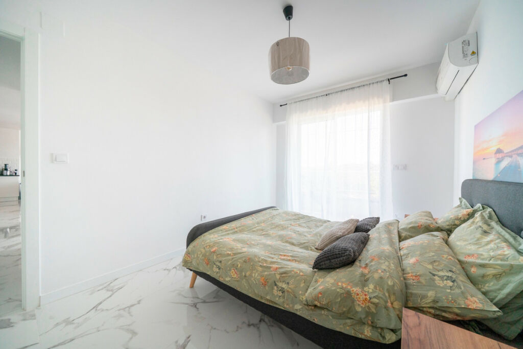 Middle Floor Apartment Punta Prima Alicante - image 13