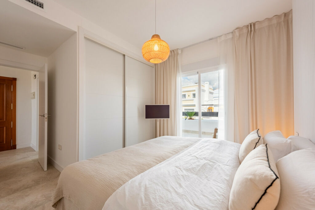 Penthouse Nueva Andalucía Málaga - image 13