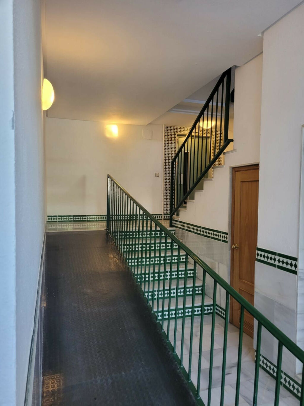 Ground Floor Apartment La Carihuela Málaga - image 13