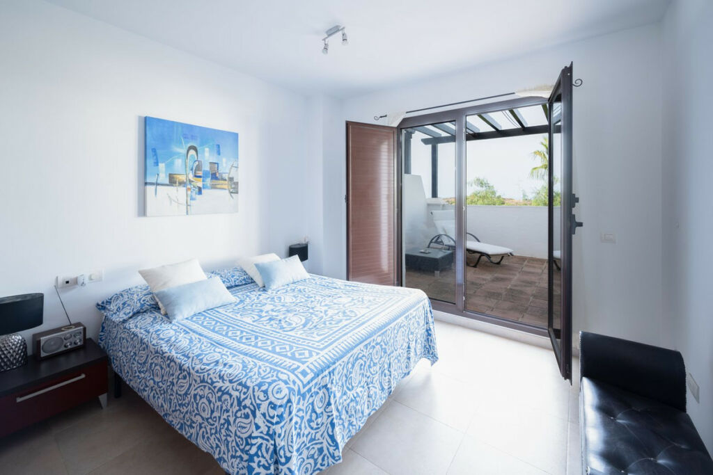 Penthouse Duplex Altos de los Monteros Málaga - image 13