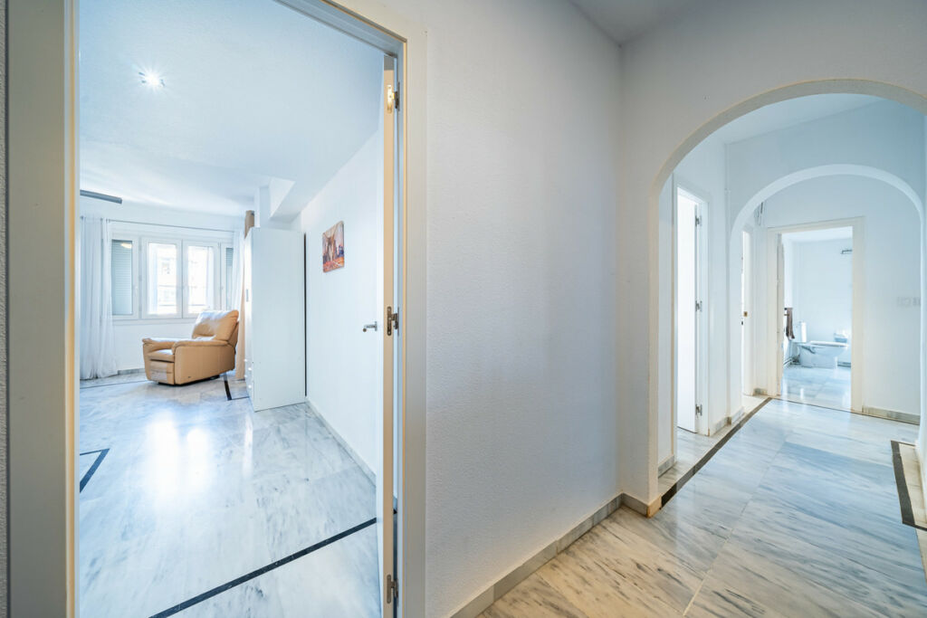 Middle Floor Apartment Málaga Centro Málaga - image 13