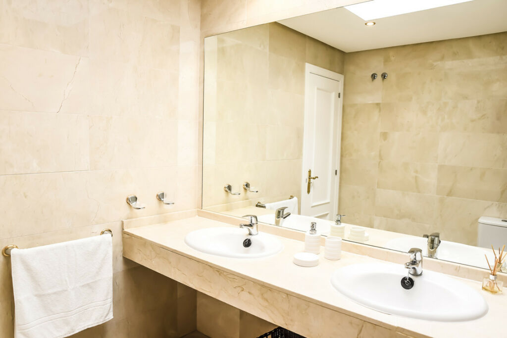 Penthouse Guadalmina Baja Málaga - image 13