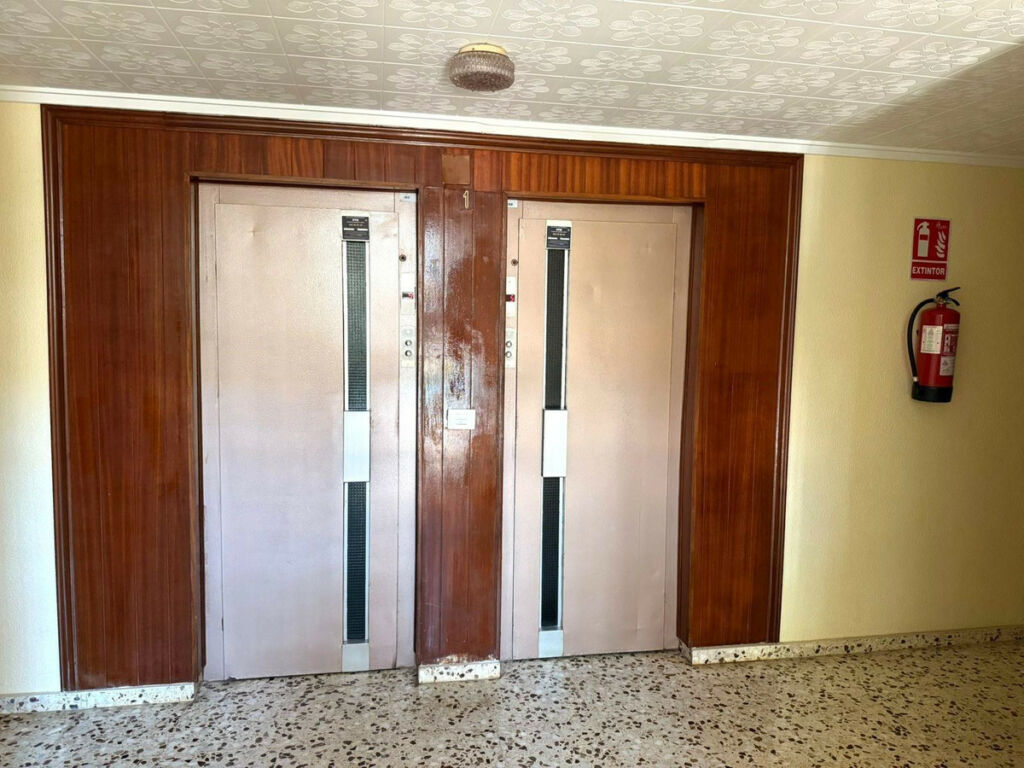 Middle Floor Apartment Punta Prima Alicante - image 13