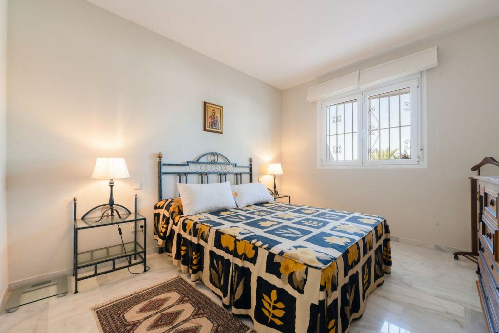 Middle Floor Apartment Marbella Málaga - image 13