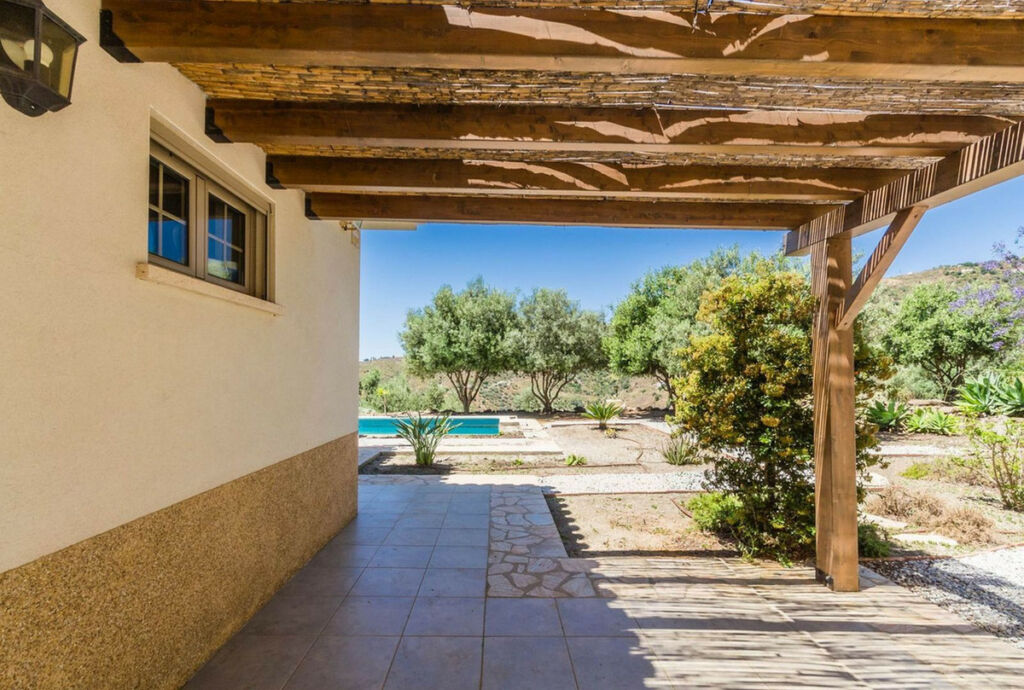 Detached Villa Arenas Málaga - image 13