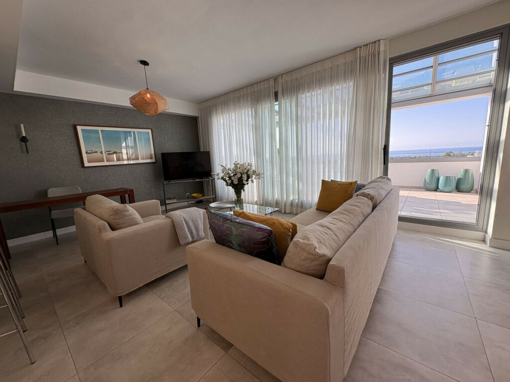 Penthouse Selwo Málaga - image 13
