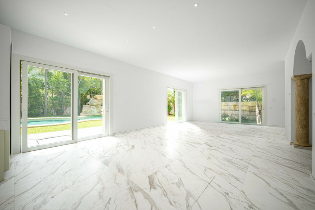 Detached Villa Marbella Málaga - image 13