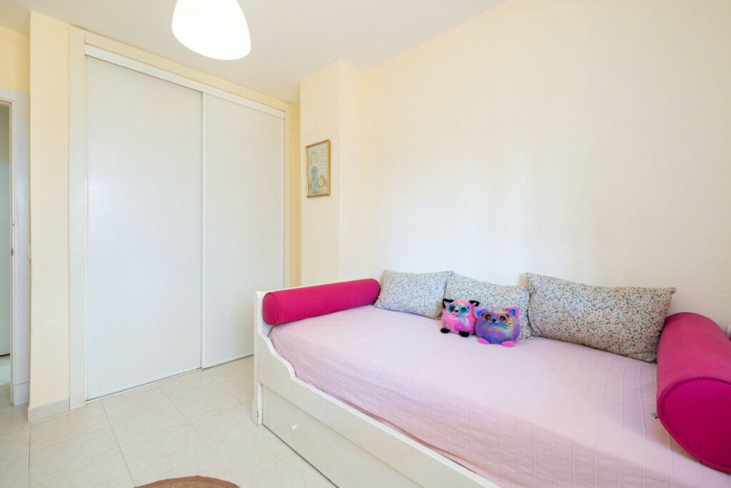 Middle Floor Apartment Riviera del Sol Málaga - image 13