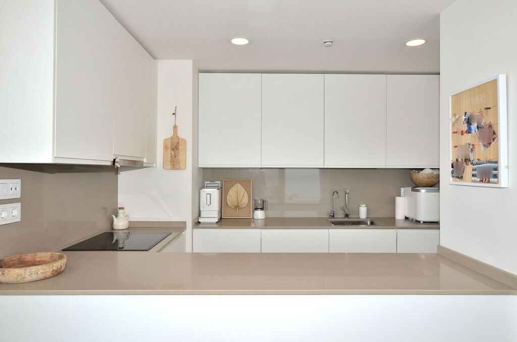 Middle Floor Apartment Fuengirola Málaga - image 13