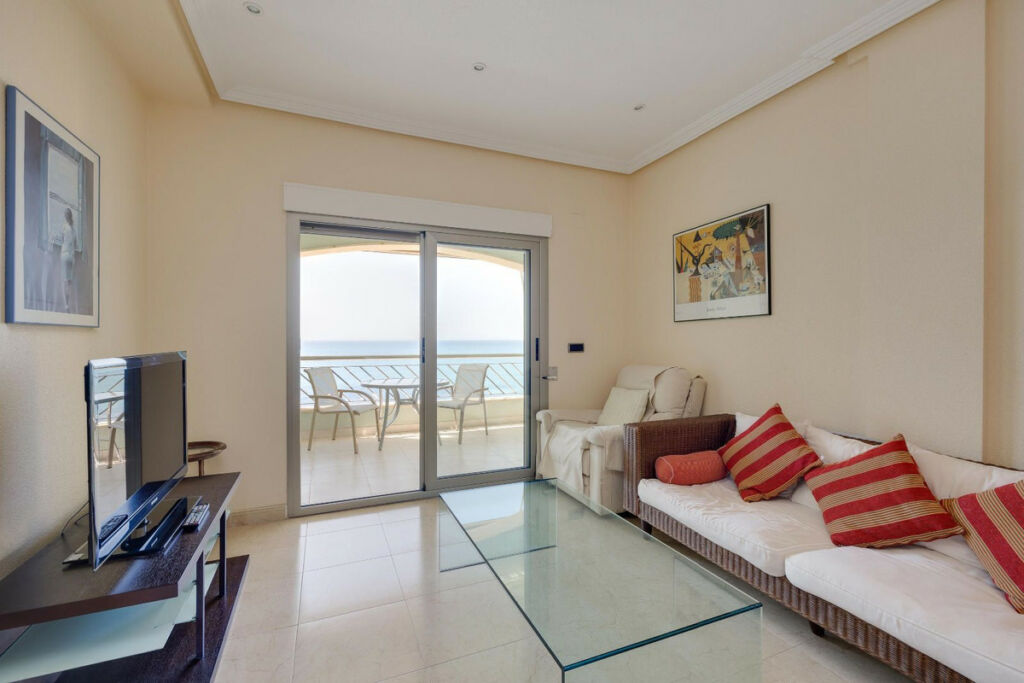 Middle Floor Apartment Torrevieja Alicante - image 13