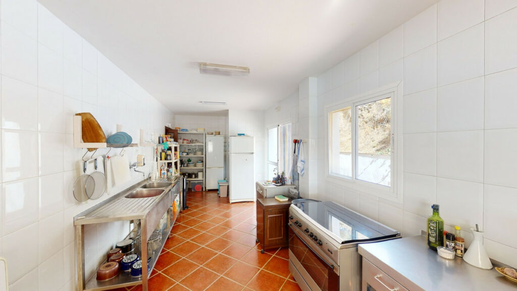 Detached Villa Macharaviaya Málaga - image 13