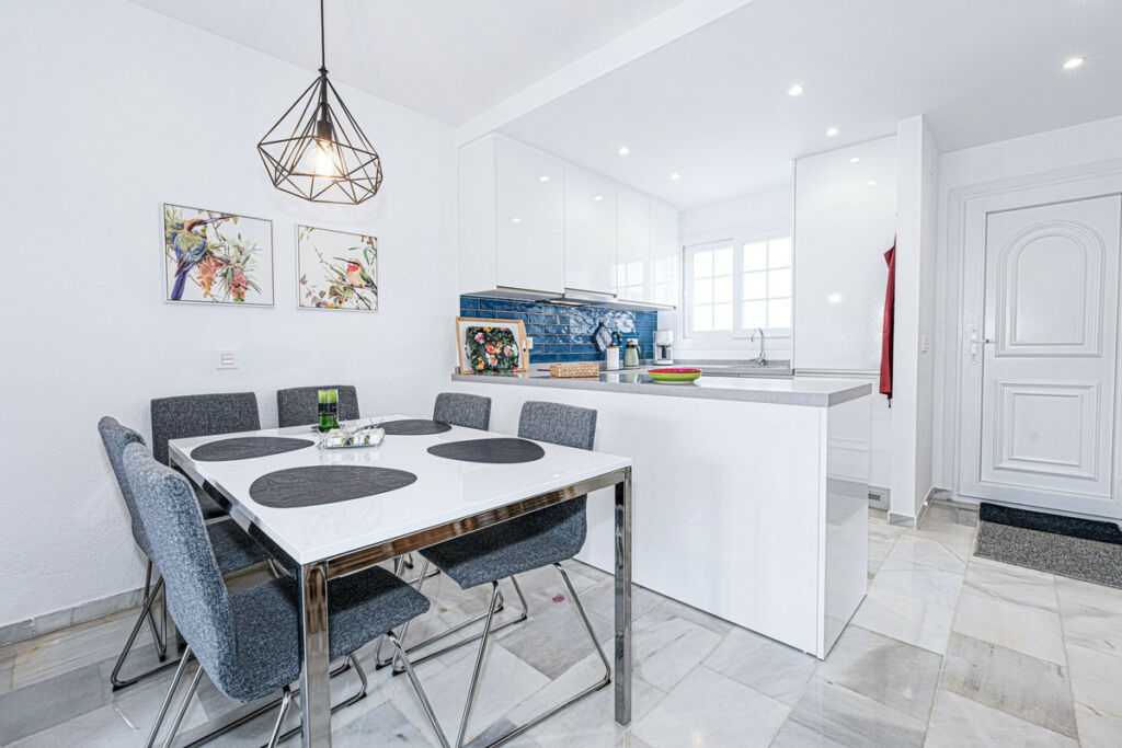 Penthouse La Duquesa Málaga - image 13