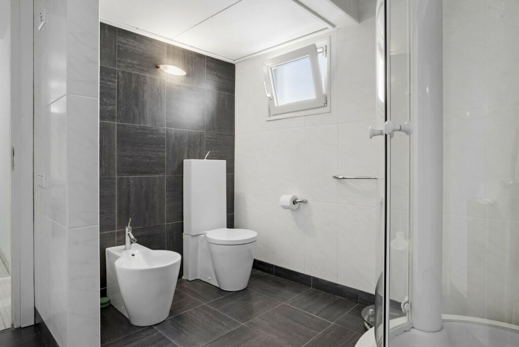 Middle Floor Apartment Puerto Banús Málaga - image 13