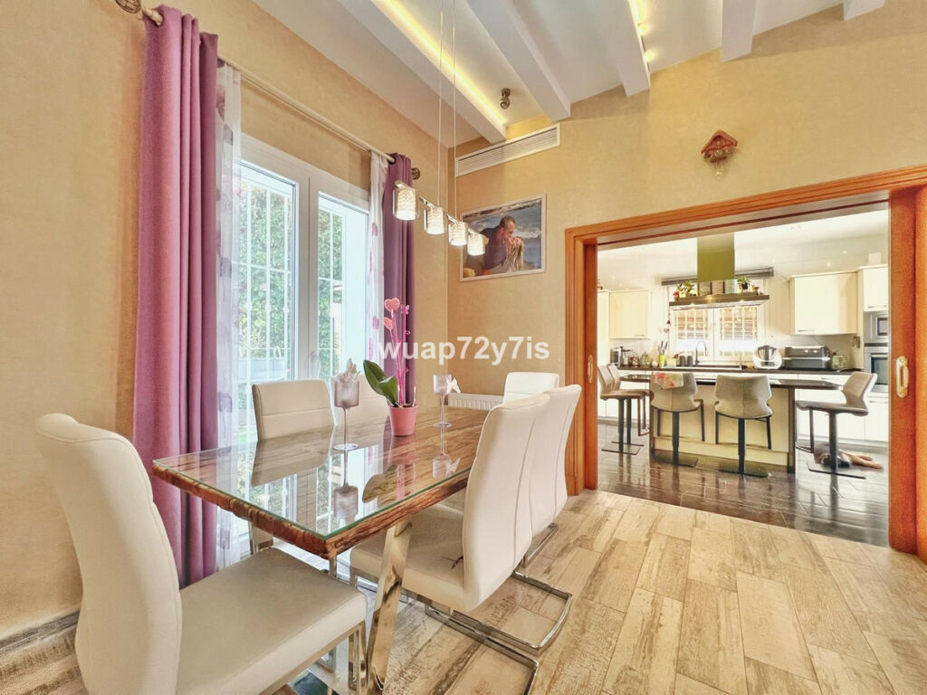 Detached Villa Istán Málaga - image 12