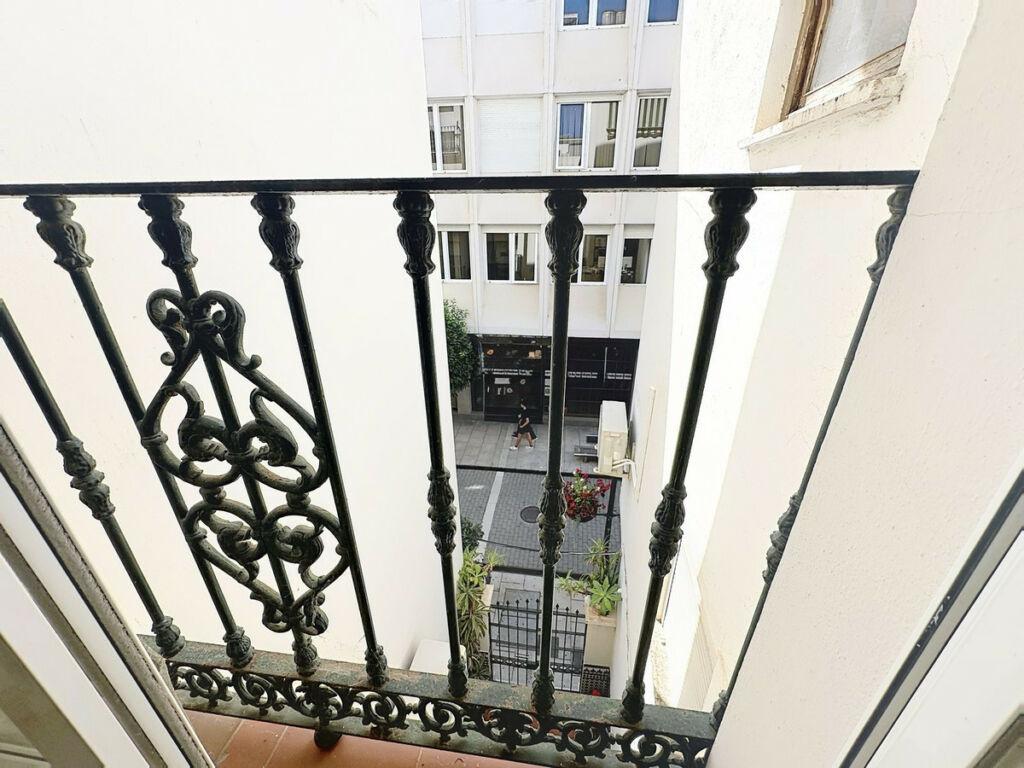 Middle Floor Apartment Estepona Málaga - image 13