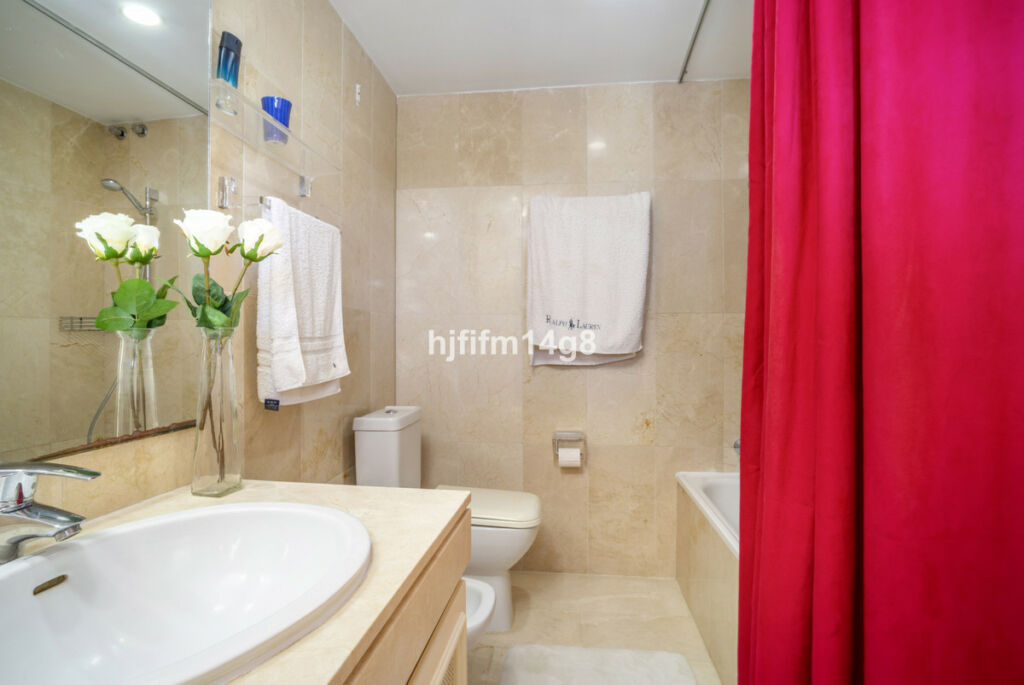 Townhouse Nueva Andalucía Málaga - image 14