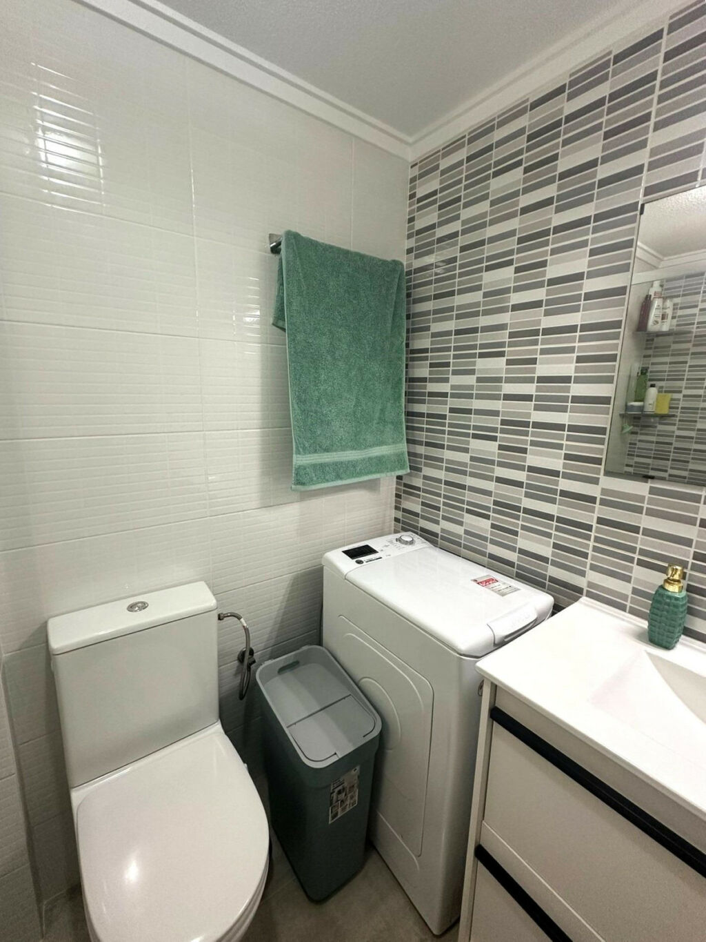 Middle Floor Apartment Torrevieja Alicante - image 13