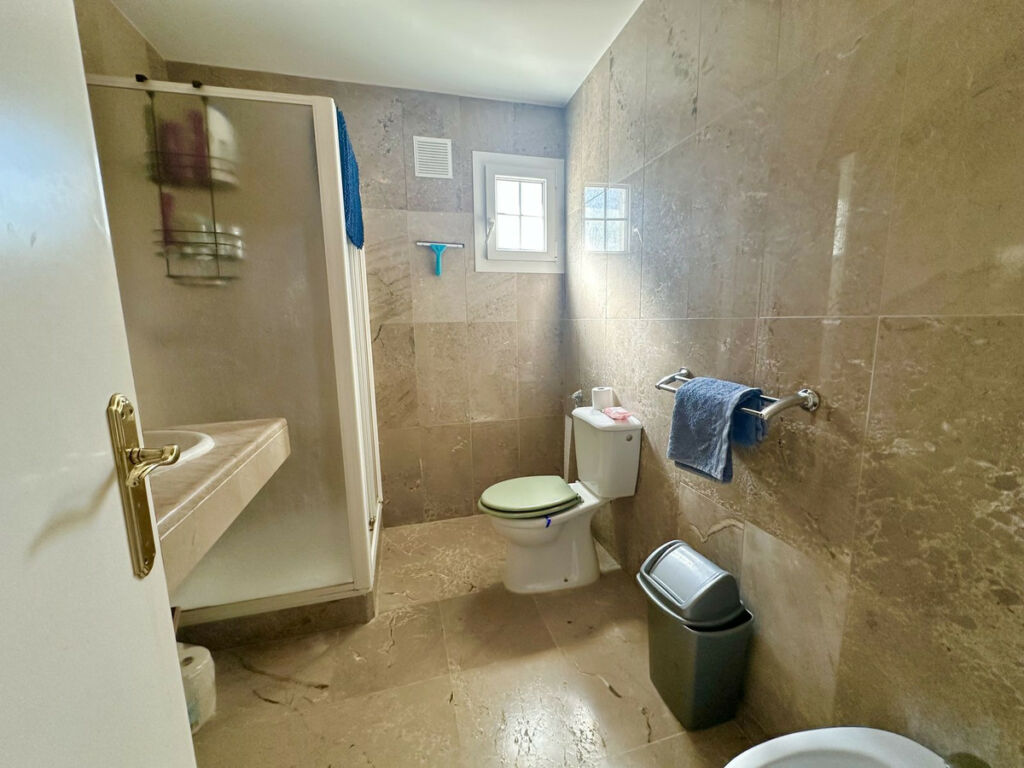 Ground Floor Apartment La Duquesa Málaga - image 13