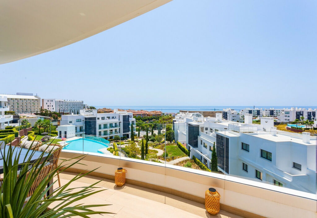 Middle Floor Apartment Fuengirola Málaga