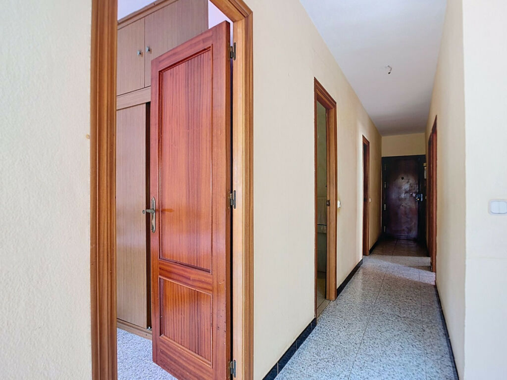 Middle Floor Apartment Fuengirola Málaga - image 13
