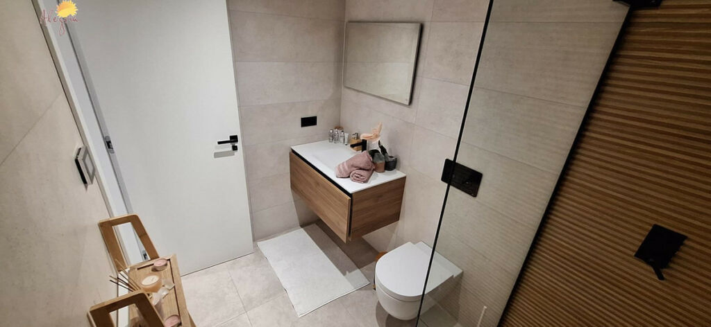 Middle Floor Apartment Torrevieja Alicante - image 13