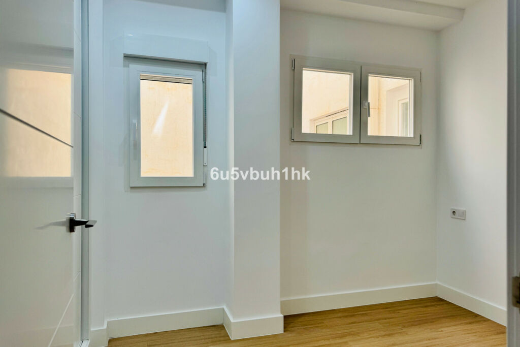 Ground Floor Apartment Málaga Málaga - image 13