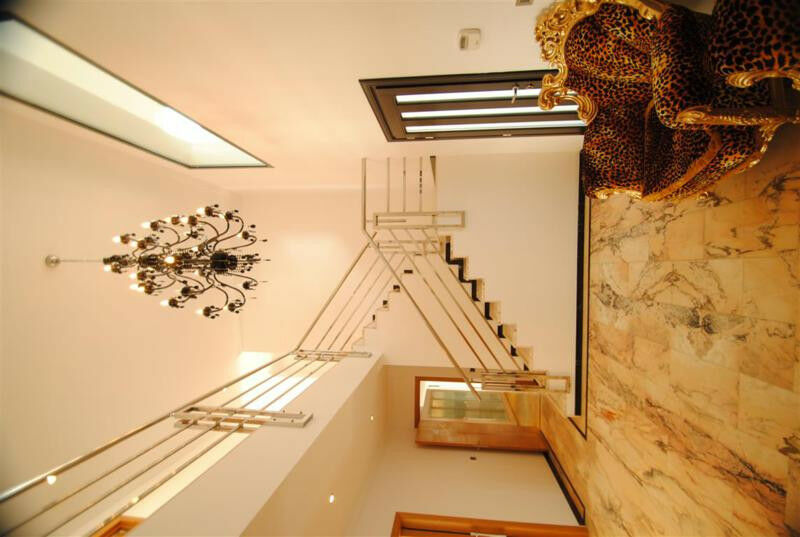 Detached Villa Cabopino Málaga - image 12