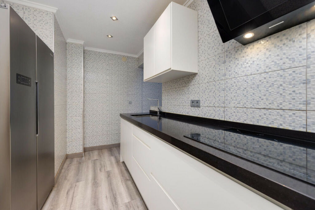 Middle Floor Apartment Torrevieja Alicante - image 13