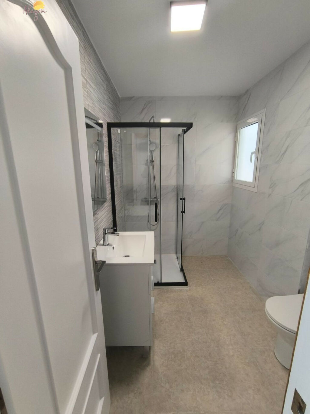 Middle Floor Apartment Torrevieja Alicante - image 13