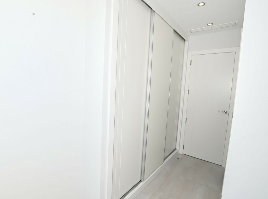 Middle Floor Apartment Benidorm Alicante - image 13